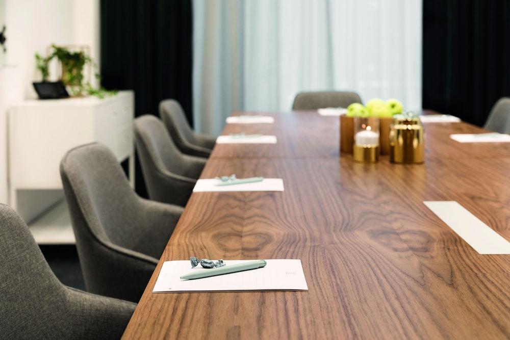 Elite Carolina Tower Hotel Solna