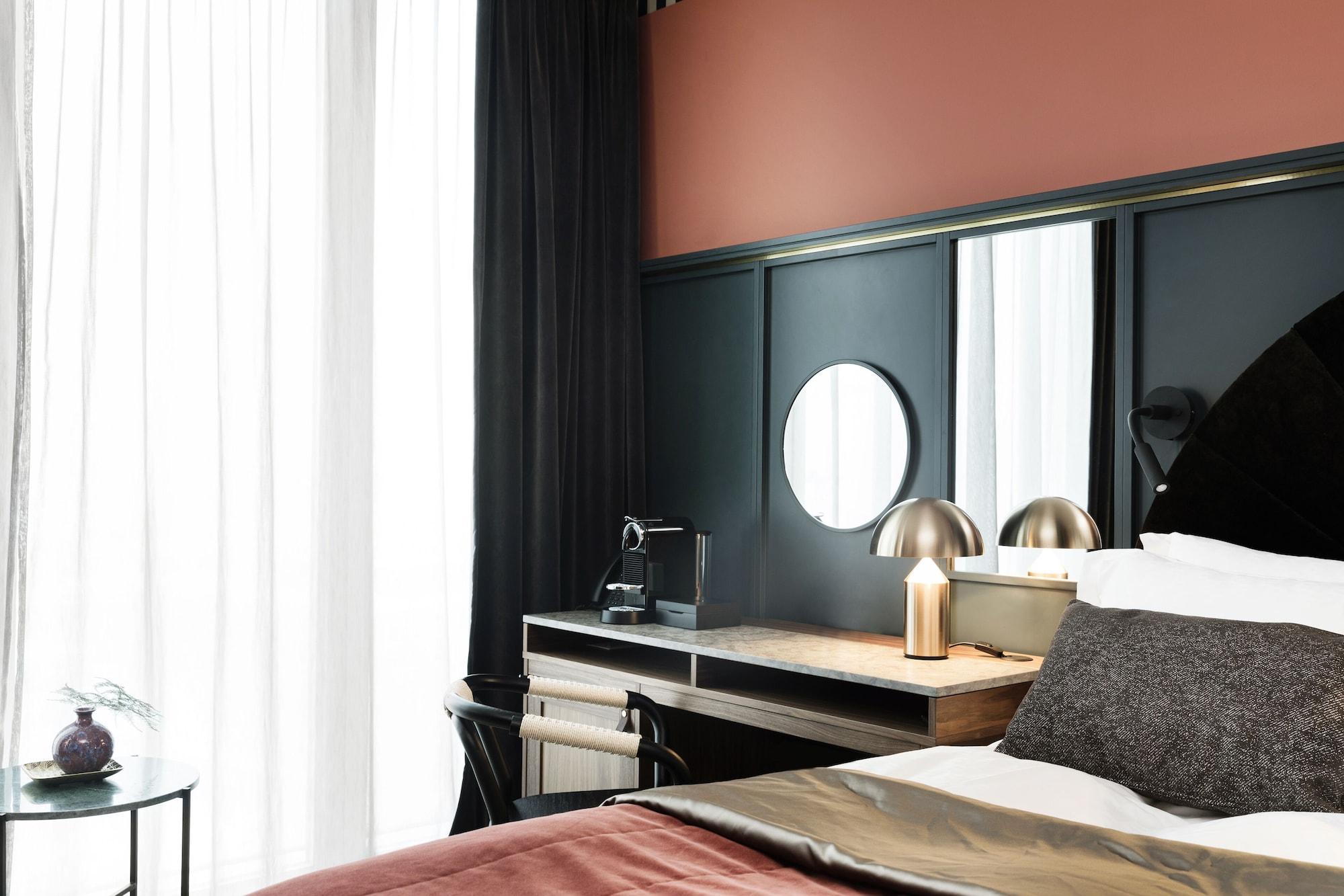 Elite Carolina Tower 4* Solna